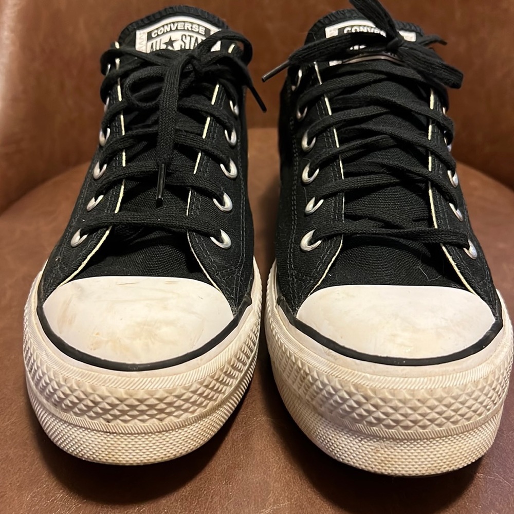 Converse Chuck Taylor’s Platform